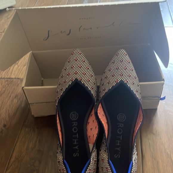 Rothy’s The Point Flat in Coral Dot size 7 - Picture 6 of 8